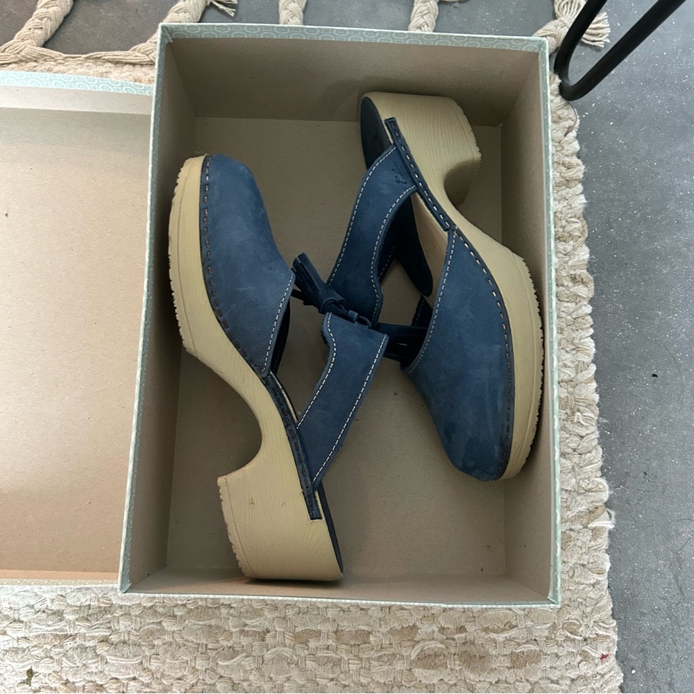 Calou’Penny’ Blue Tassel Clogs size 38 - NIB - Picture 12 of 13